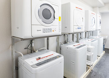長期滞在にも安心の無料ランドリー