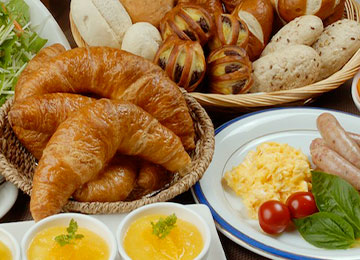 写真：無料朝食ビュッフェ